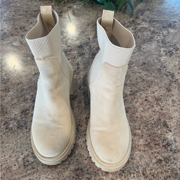 Steve Madden Shoes - Steve Madden Beige Ankle Booties